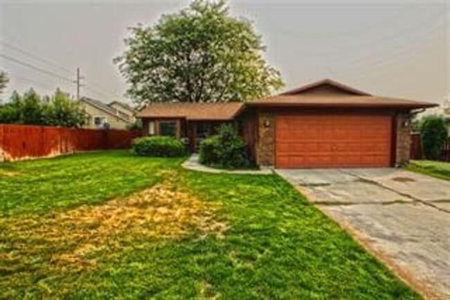 Primary Photo - Single-Story 3-Bed, 2 Bath House