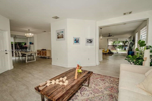 Building Photo - 8526 NW 110 Pl