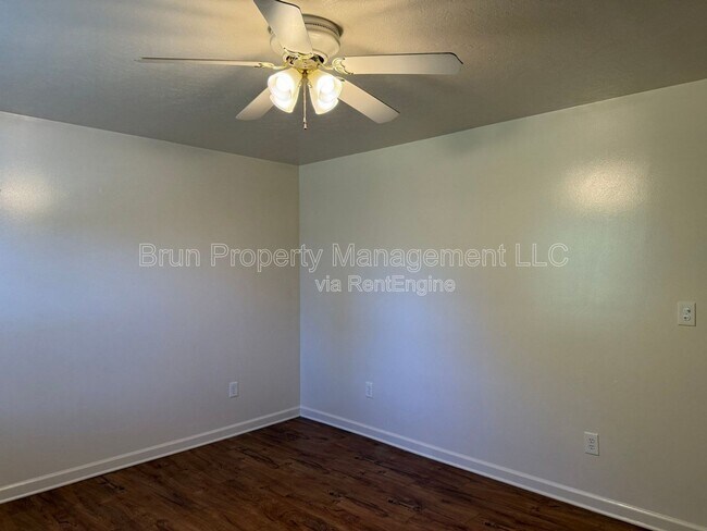 Building Photo - 5036 Willoway Dr