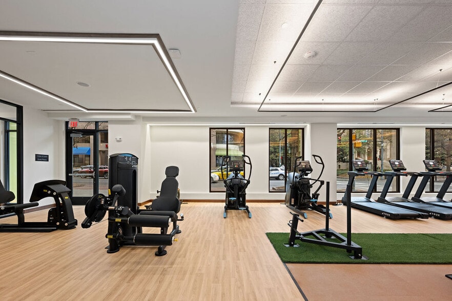 Building Photo - Trella Uptown