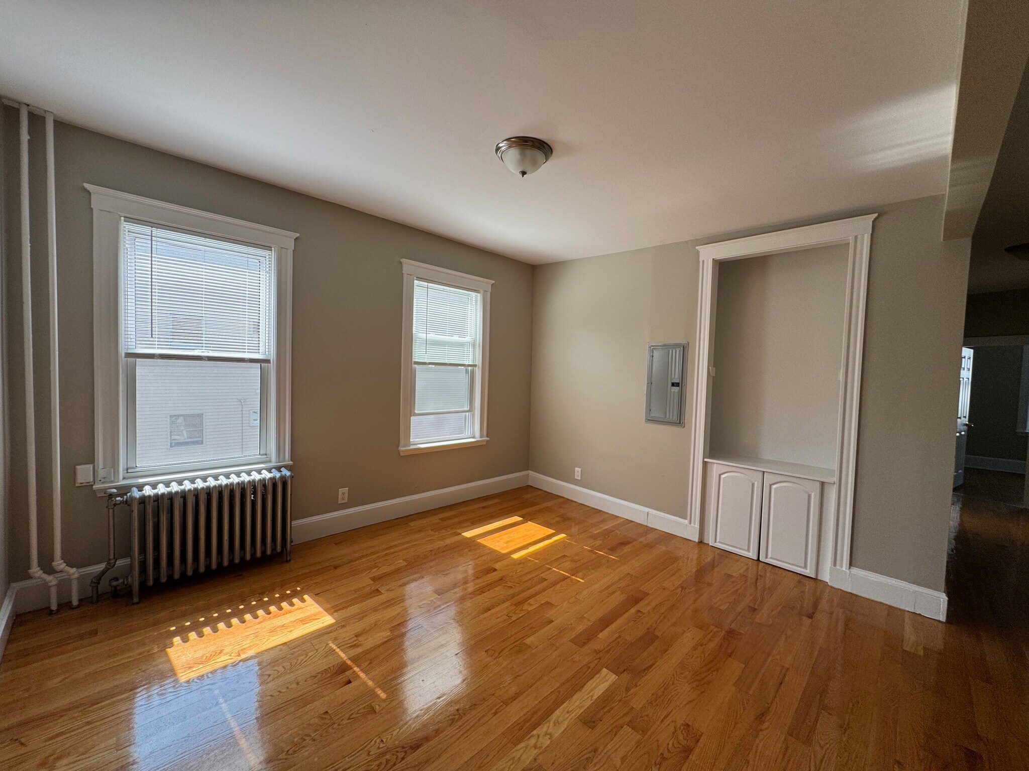 Building Photo - 62 Fayston St