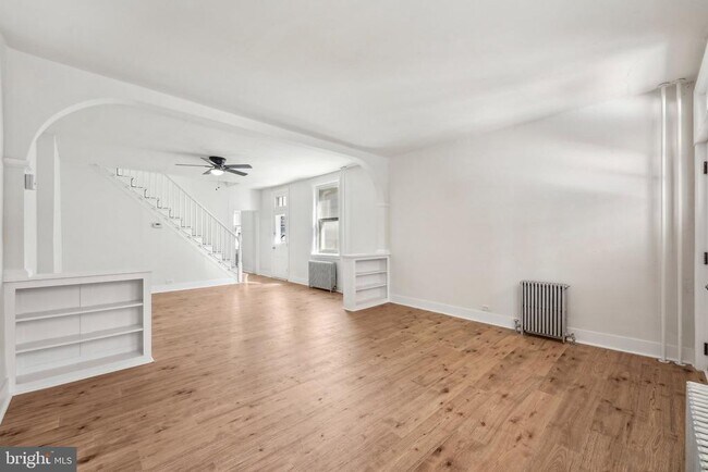 Building Photo - 309 W Elm St