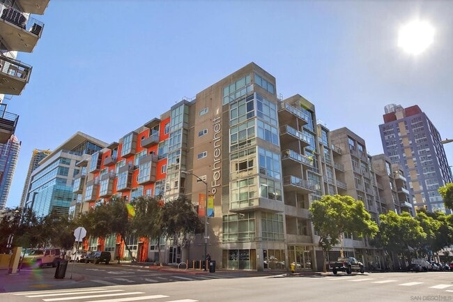 Building Photo - 1025 Island Ave