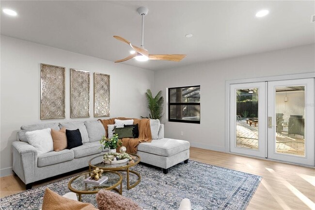 Building Photo - 4504 W Lamb Ave