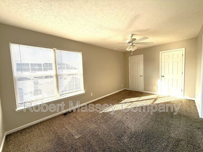 Building Photo - 12812 Lost Hill Walk