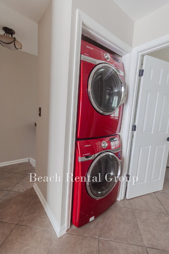 Building Photo - End Unit Townhouse in Myrtle Beach