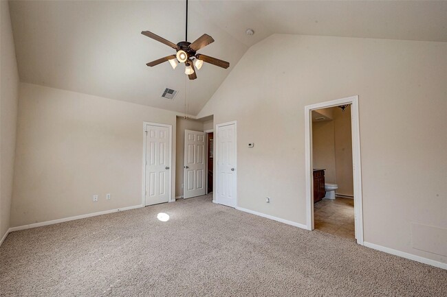 Building Photo - 3302 Clearview Cir