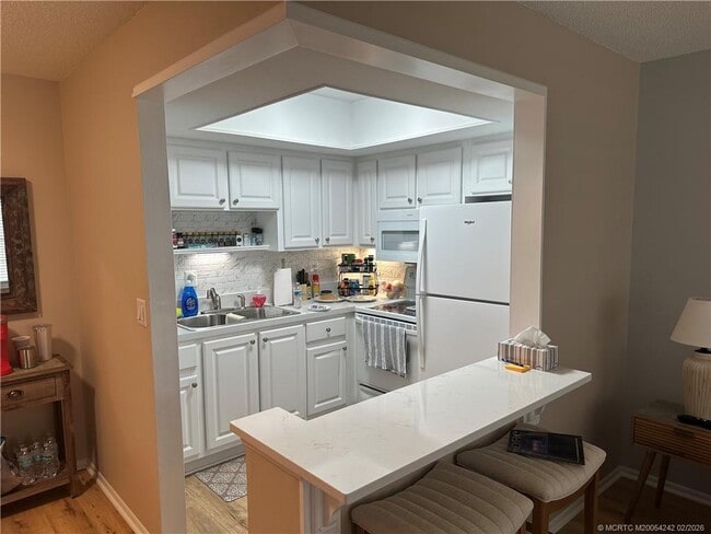 Building Photo - 2929 SE Ocean Blvd