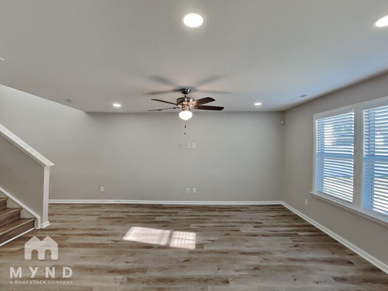 Building Photo - 1001 Nunnery Ln