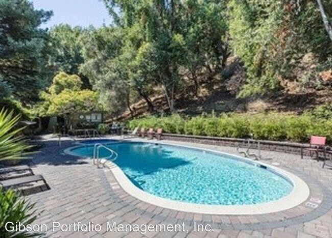 Building Photo - 2 br, 1 bath House - 155 N El Camino Real #5