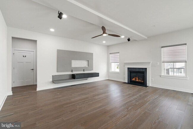 Building Photo - 7550 Mint Springs Ct
