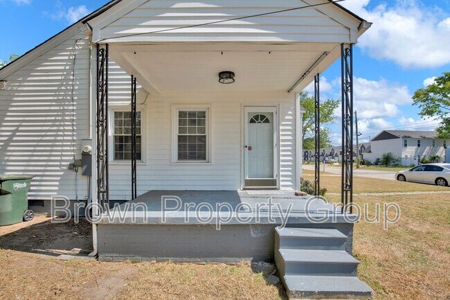 Building Photo - 113 Willborough Ave