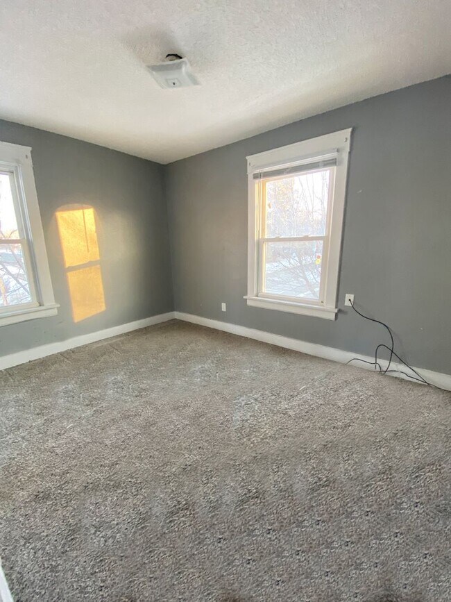 Building Photo - 4121/4123 7th Avenue