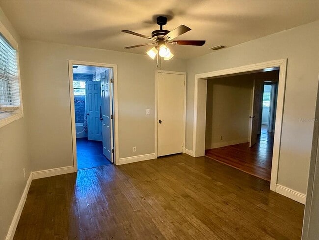 Building Photo - 4313 S Hubert Ave