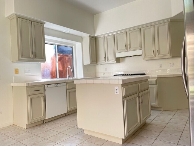 Building Photo - 1780 Blackbird Cir
