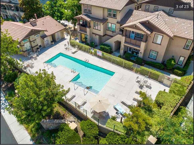 Primary Photo - 16916 Hutchins Landing