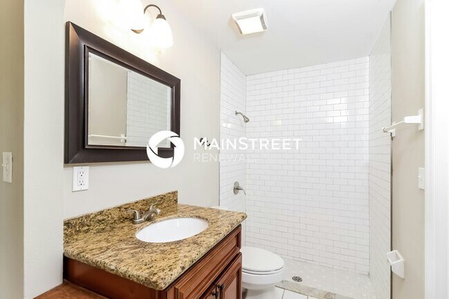 Building Photo - 2 Bedroom Pet-Friendly Home in North Port, FL with Main Street Renewal