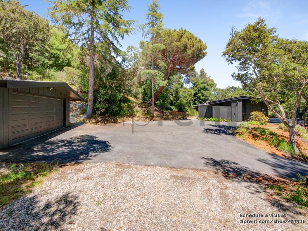 Building Photo - 25970 Canada Dr