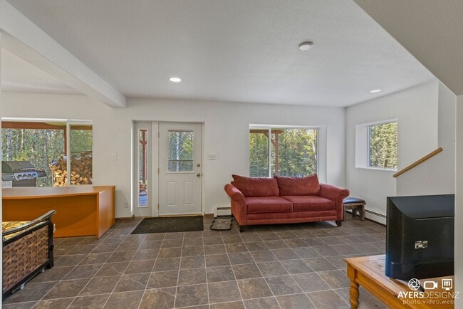 Building Photo - 36800 Lou Morgan Rd