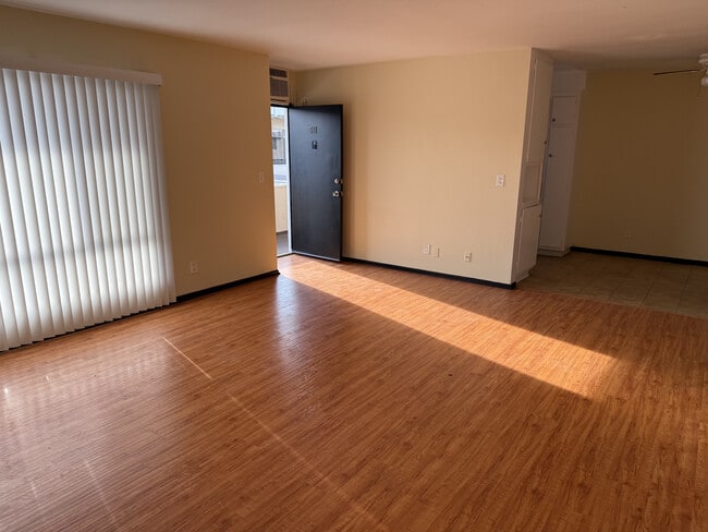 Building Photo - 8211 Owensmouth Ave