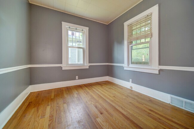 Building Photo - 3713 Gratiot Ave