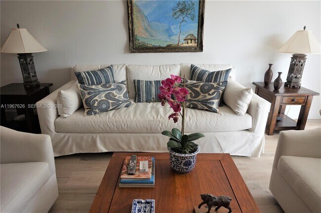 Building Photo - 210 Seaview Dr