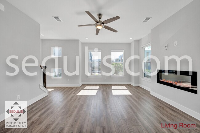 Building Photo - 4555 Mixson Ave