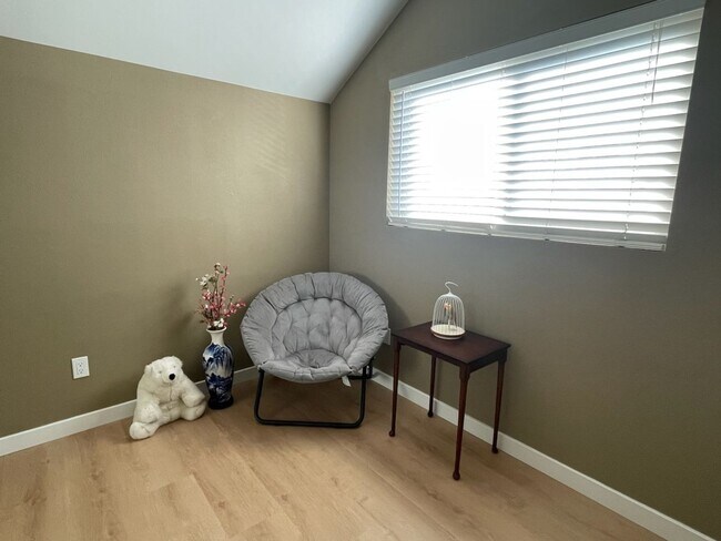 Building Photo - Beautiful 4-Bedroom + Office/BR + Loft Home in Desirable Tierrasanta – Available 1/1/2026