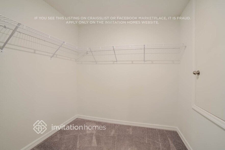 Building Photo - 1630 Blue Rose Dr