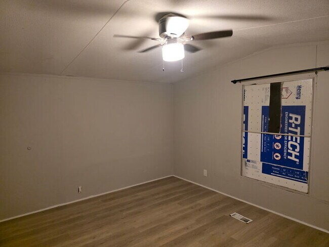 Building Photo - mobile home