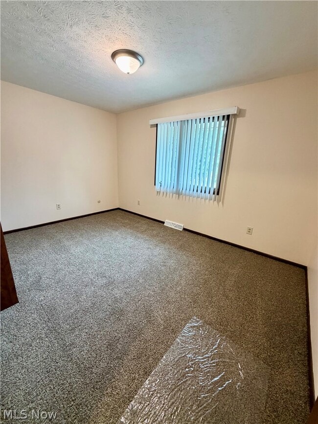Building Photo - 6218 Island Dr NW