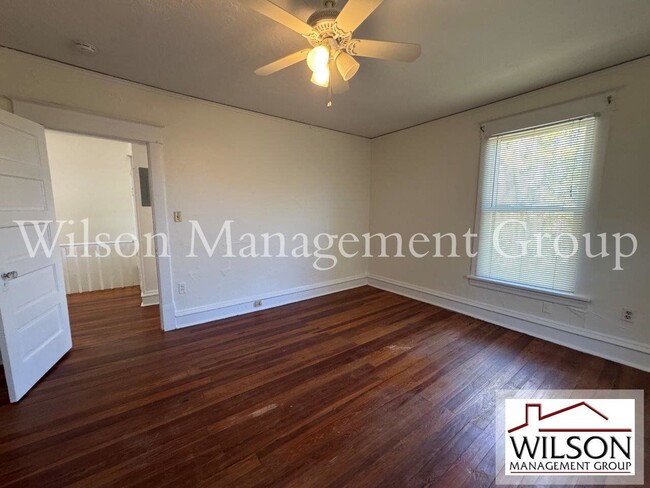 Building Photo - 516 E Anderson St