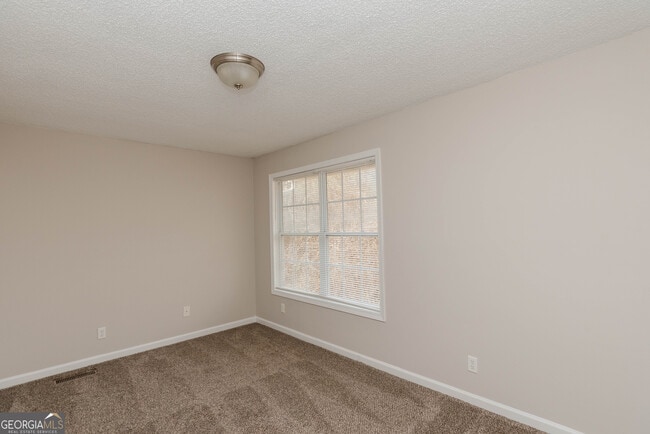 Building Photo - 424 WI Pkwy