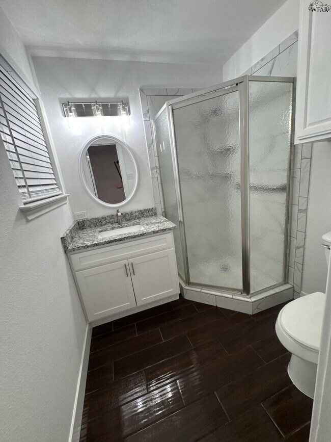 Building Photo - 4126 Lenore Dr