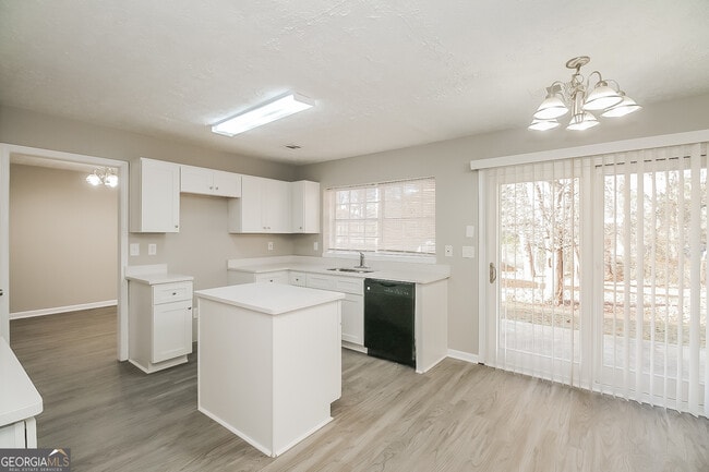 Building Photo - 177 Herscu Ct