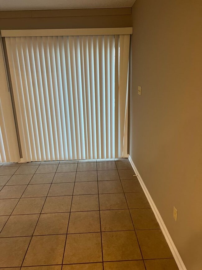 Building Photo - NOW AVAILABLE!!  Beautiful 2 bed 2 bath with a lake view