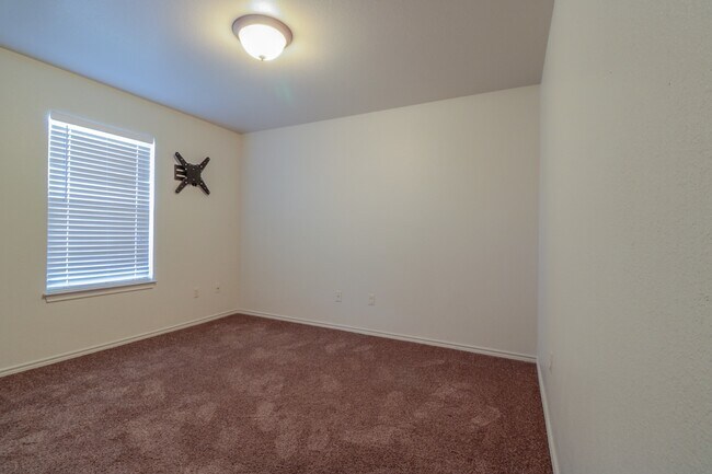 Building Photo - 9806 Avenue W