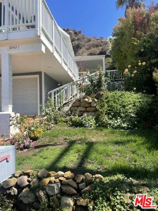 Building Photo - 3952 Las Flores Canyon Rd