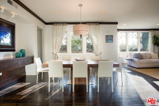 Building Photo - 6241 Crescent Park W