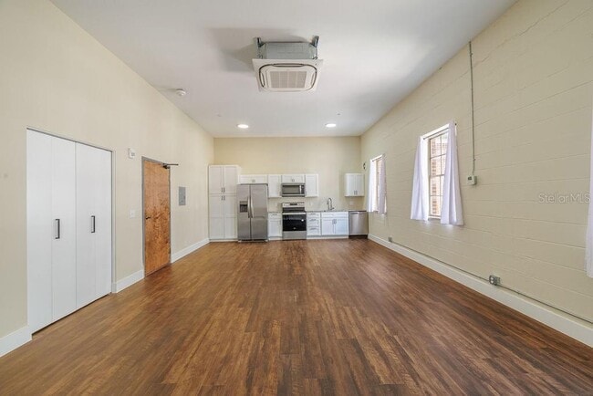 Building Photo - 306 W Wisconsin Ave