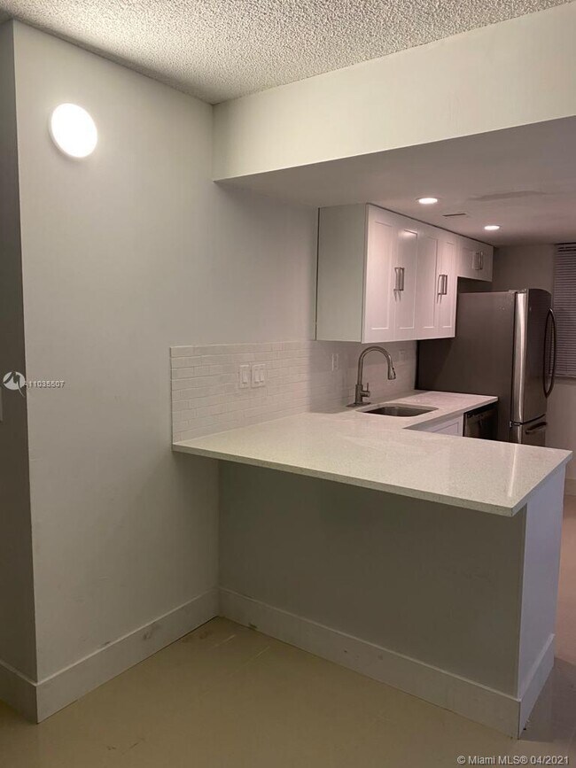 Building Photo - 3248 Coral Ridge Dr