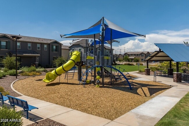 Building Photo - 5831 W Encinas Ln