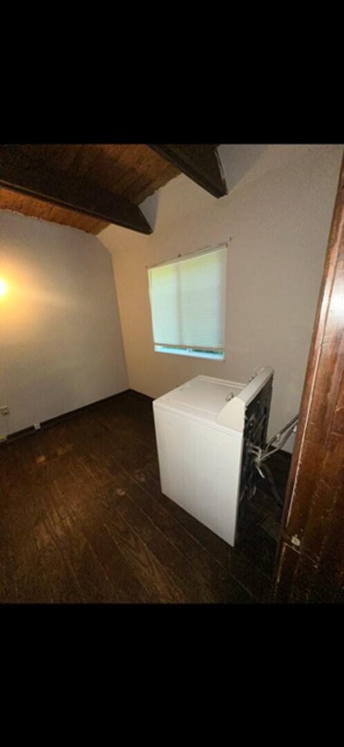 Building Photo - 400 Lindsay Rd