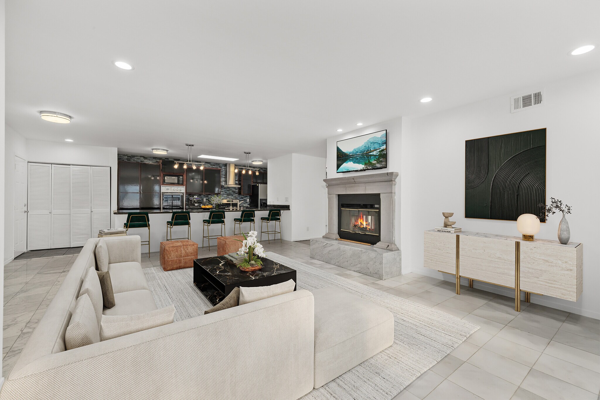 Building Photo - 4442 Saint Clair Ave