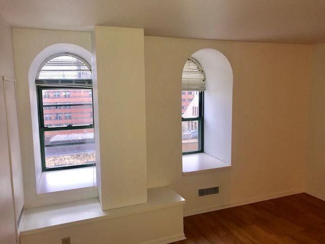 Building Photo - 270 E Highland Ave