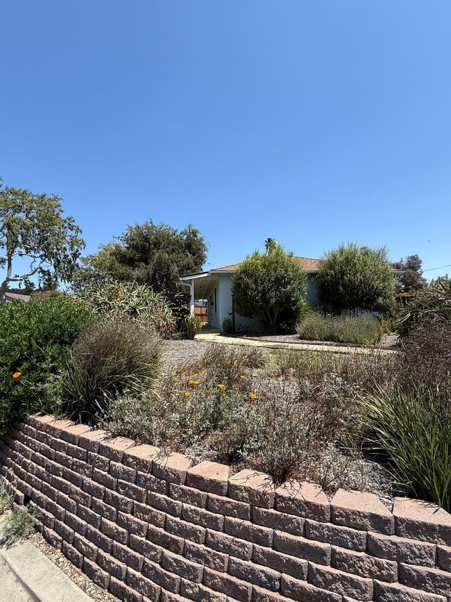Building Photo - A very Close to Cal Poly Rental available!...