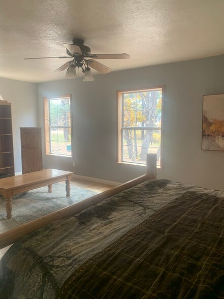 Building Photo - 1249 W Apache Ln