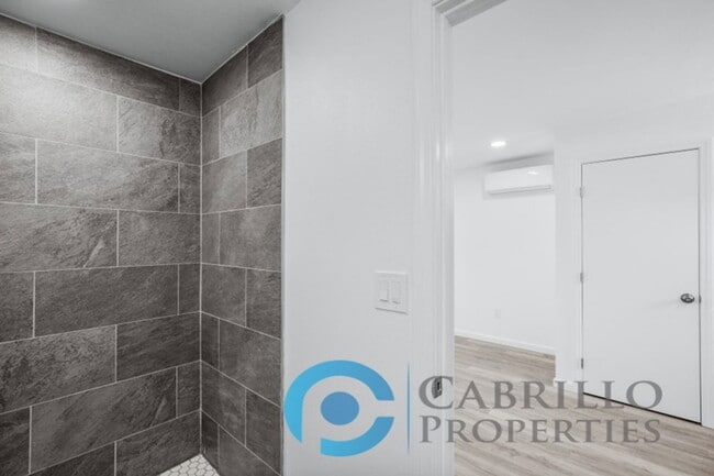 Building Photo - 2527 Tuberose St
