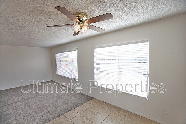 Building Photo - 5648 W Townley Ave