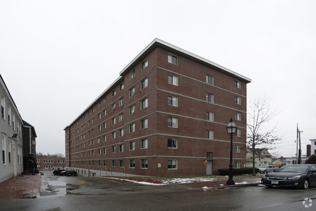 Building Photo - Feaster Apartments
